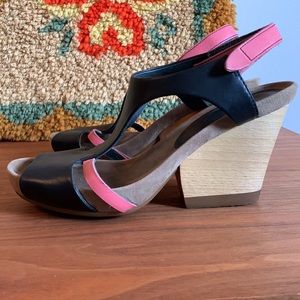 Camper Pink & Black Leather Sandal Chunky Heel Size 7